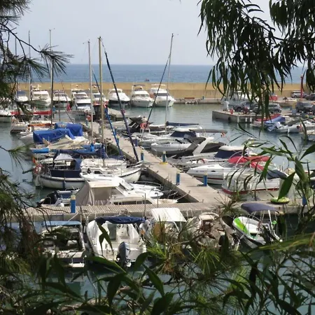 Sea View 2-bed - 9 Night Max